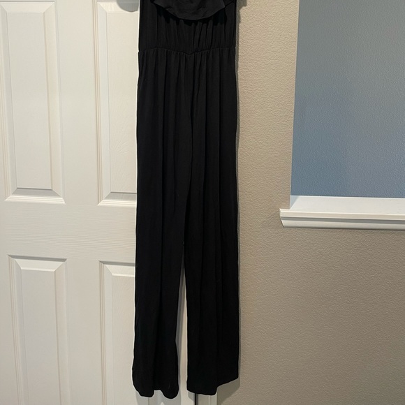 Ruffled off the shoulder jumpsuit - Picture 4 of 4